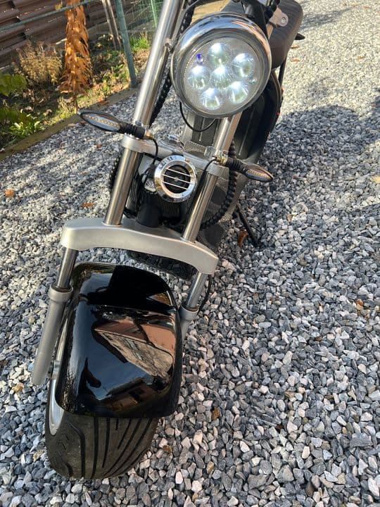 Vând scuter electric Harley 20 ah 1200 Wh