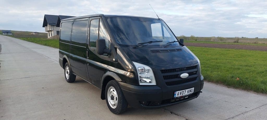 Ford Transit din 2008 motor 2.2 diesel Manual Volan pe dreapta Anglia